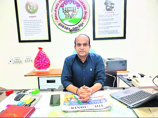 ఆర్టీసీకి మహా‘లక్ష్మి’ శోభ1