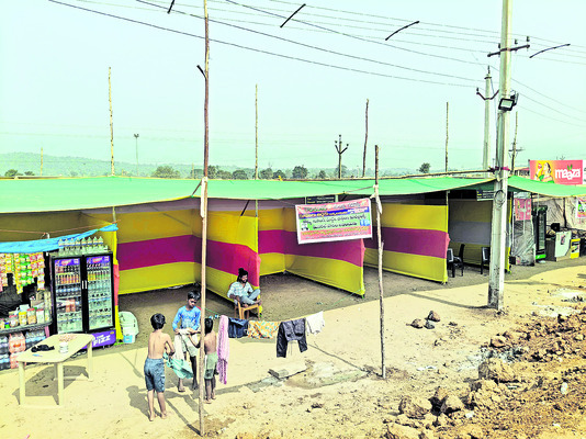 మేడారం.. గుడారం2