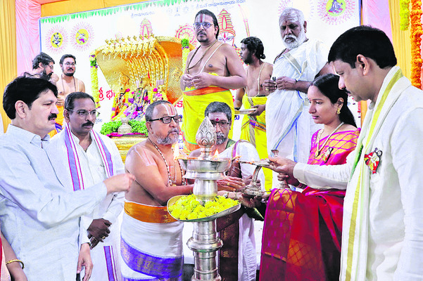 సంగీత సాగరంలో ఓలలాడిన భద్రగిరి1