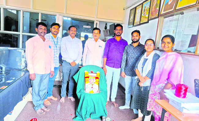 జీవితంపై విరక్తి చెంది యువతి ఆత్మహత్య
1