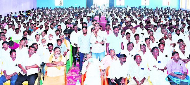 సాగునీటి ప్రాజెక్టులకు ‘చంద్ర’గ్రహణం1