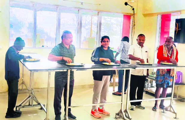 సచివాలయ ఉద్యోగులకు పని ఒత్తిడి 
1