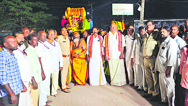 కనులపండువగా కల్యాణోత్సవం 1