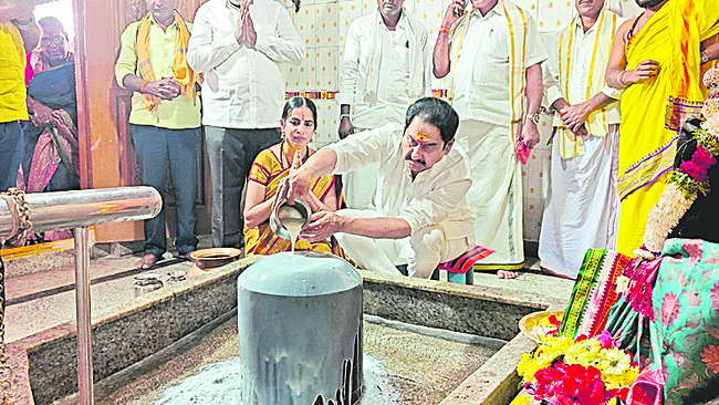 ఆలయాలు మరింత అభివృద్ధి చెందాలి 1