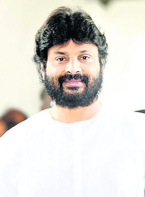 పర్యవేక్షిస్తున్నాం 2