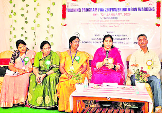 స్పెషల్‌ ఆఫీసర్లు, కేర్‌టేకర్ల పాత్ర కీలకం1