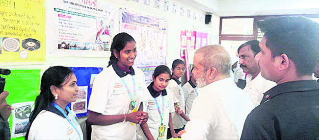 ప్రాజెక్టుల పేరు మార్చాలె..!3