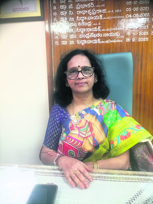 పైసలిస్తేనే సేవలు3