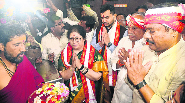 సరస్వతీ నమస్తుభ్యం2