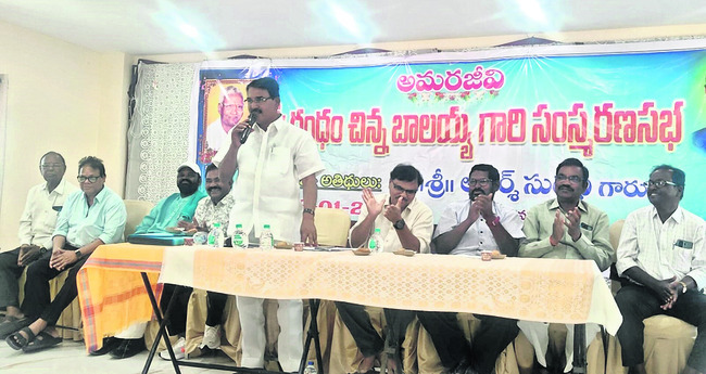 జీవిత అనుభవమే  అసలైన జ్ఞానం 
1