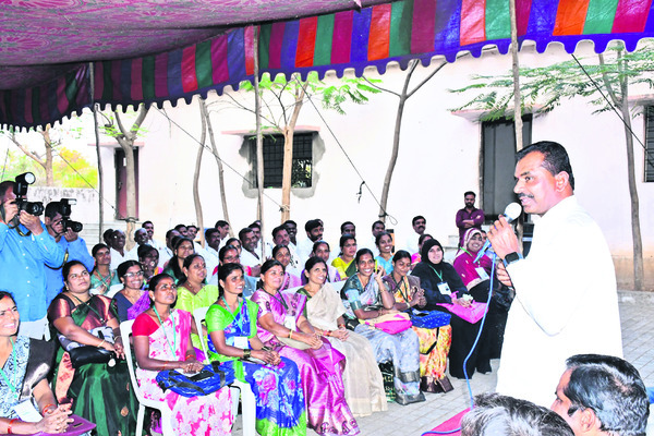 జీవిత అనుభవమే  అసలైన జ్ఞానం 
2