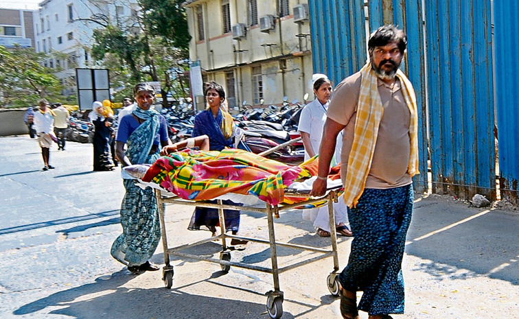 Hardships of patient assistants... Hospitalization Photos7