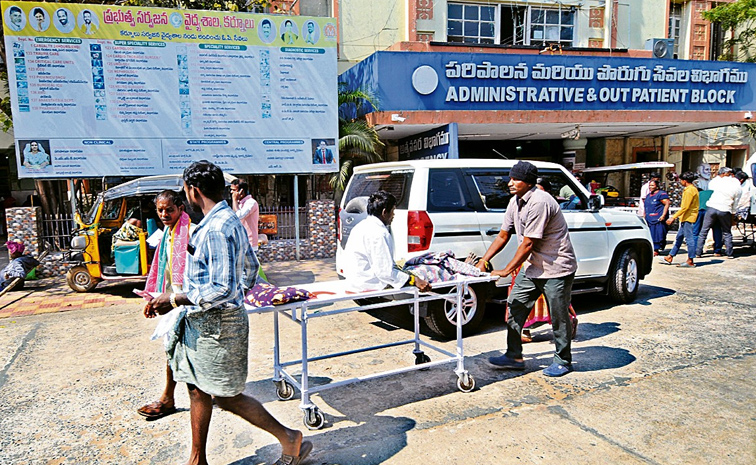 Hardships of patient assistants... Hospitalization Photos8