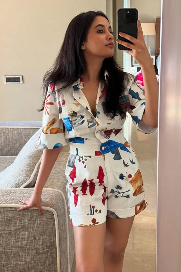 OG Movie Actress Priyanka Mohan Enjoying Foreign Trip Photos4