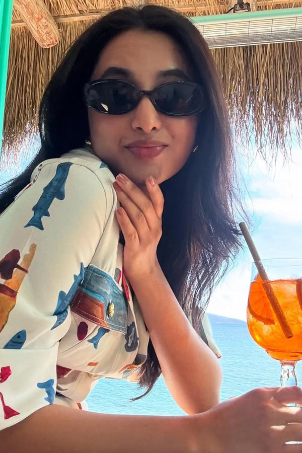 OG Movie Actress Priyanka Mohan Enjoying Foreign Trip Photos7