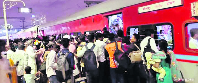 కాలువలు వెలవెల.. కార్మికులు విలవిల1