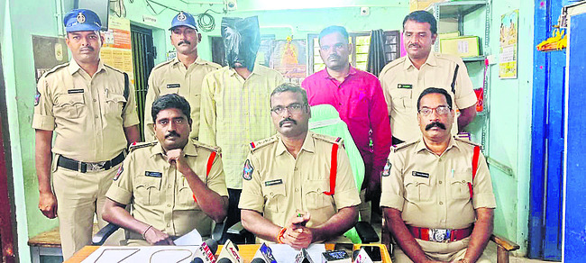 హత్య కేసులో నిందితుడి అరెస్టు 1