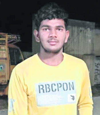 తల్లి మందలించిందని ఆత్మహత్య  
1