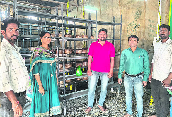 గణతంత్ర వేడుకలు  ఘనంగా నిర్వహిద్దాం3