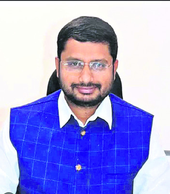 కలెక్టర్‌కు మరో విశిష్ట అవార్డు
1