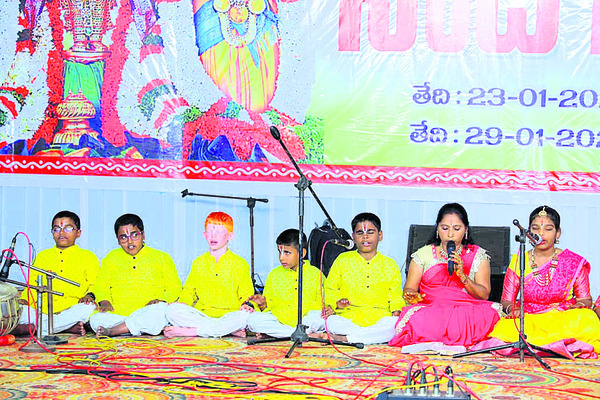 పుట్టమన్ను తెచ్చి.. అంకురార్పణ చేసి1