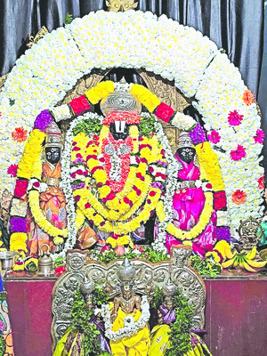 అన్నవరప్పాడులో భక్తుల రద్దీ 1