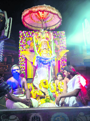 వైభవం.. శోభనాచలుని గరుడోత్సవం  3