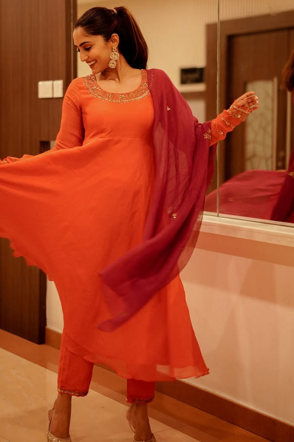 Actress Reba Monica John Latest Stunning Photos7