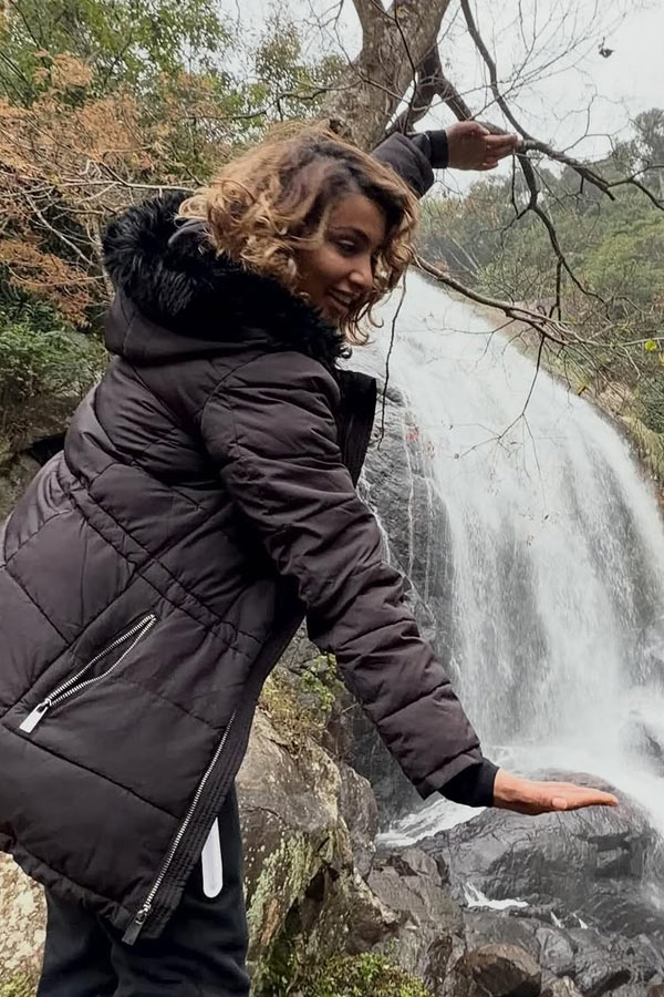 Actress Tejaswi Madivada latest Beautiful Photos11