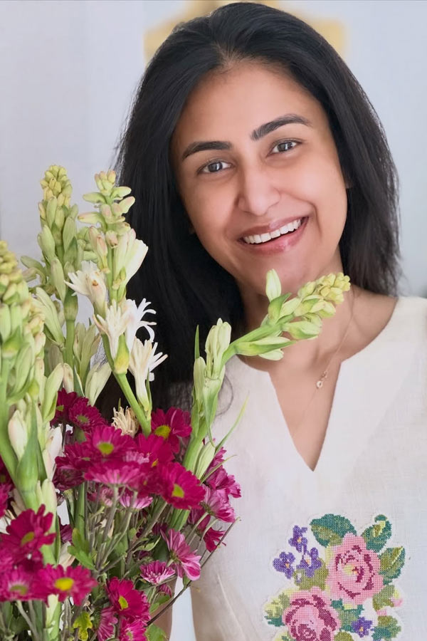 Nandamuri Taraka Ratna wife Alekhya Reddy latest Photos3