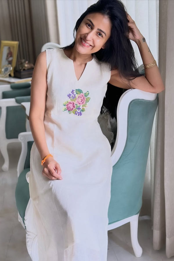 Nandamuri Taraka Ratna wife Alekhya Reddy latest Photos4