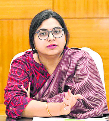 ఉత్సవాలతో కదలిక 1