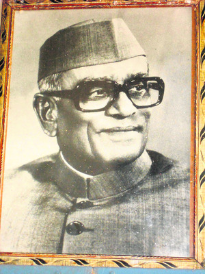 ఎందరో వీరుల త్యాగఫలం 1