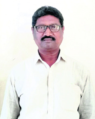 అవార్డు అందుకున్న కలెక్టర్‌ 3