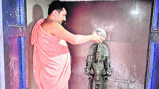 వైభవంగా రథసప్తమి పూజలు1