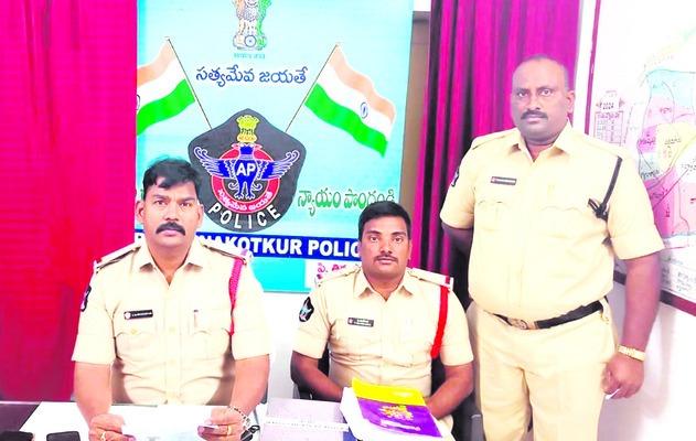 కొనసాగుతున్న వలసలు 1