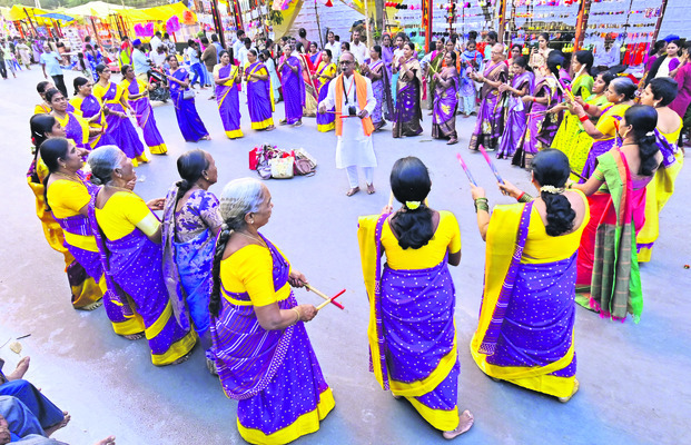 వైభవంగా రథోత్సవం1