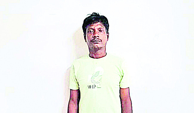 అంబొదళలో యువకుడి దారుణ హత్య 3