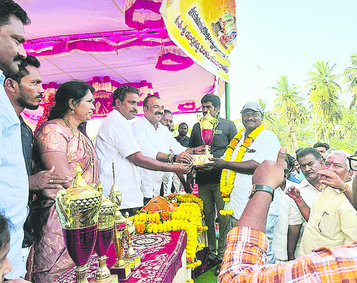 దూకుతూ.. దౌడు తీస్తూ..3