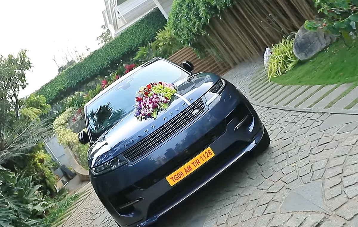 Chiranjeevi Gifted Range Rover Car To Director Anil Ravipudi12