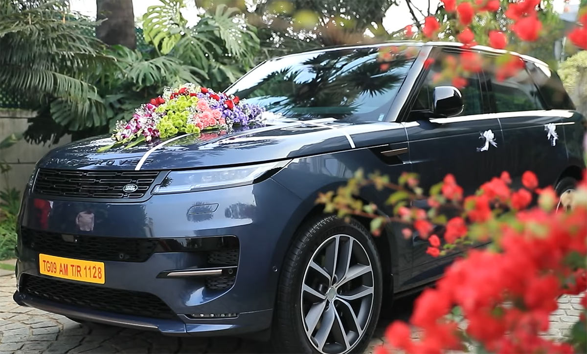 Chiranjeevi Gifted Range Rover Car To Director Anil Ravipudi14