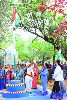 దేశాభివృద్ధిలో  భాగస్వాములు కావాలి   2