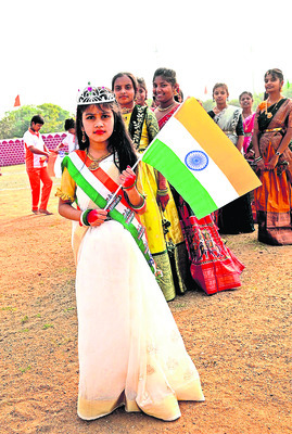 అభివృద్ధికి సమష్టిగా పని చేయాలి 2