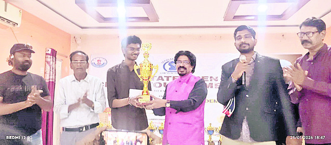 చెస్‌ విజేత లక్ష్మీచరణ్‌ 1