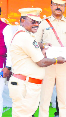  ప్రశంసలు1