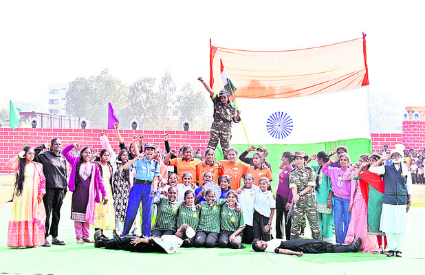 గణతంత్రమే స్ఫూర్తి మంత్రమై.. 3