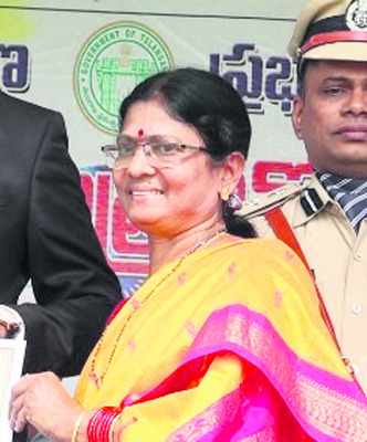 ఉత్తమ సేవలకు  పురస్కారం 2