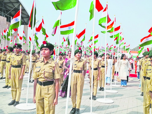 గణతంత్రంలో ‘వర్గల్‌’ రెపరెప2