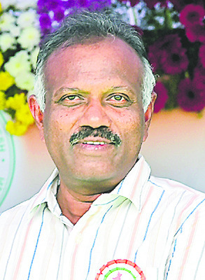 ఉత్తమ సేవలకు సత్కారం17