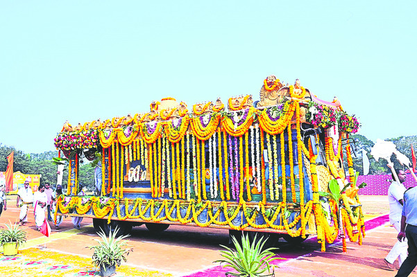 అలరించిన  సాంస్కృతిక ప్రదర్శనలు 1